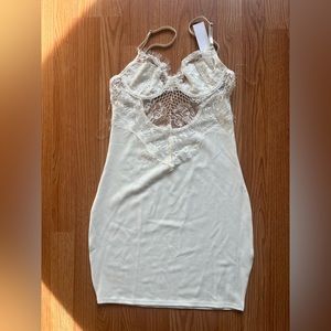 WHITE MINI DRESS